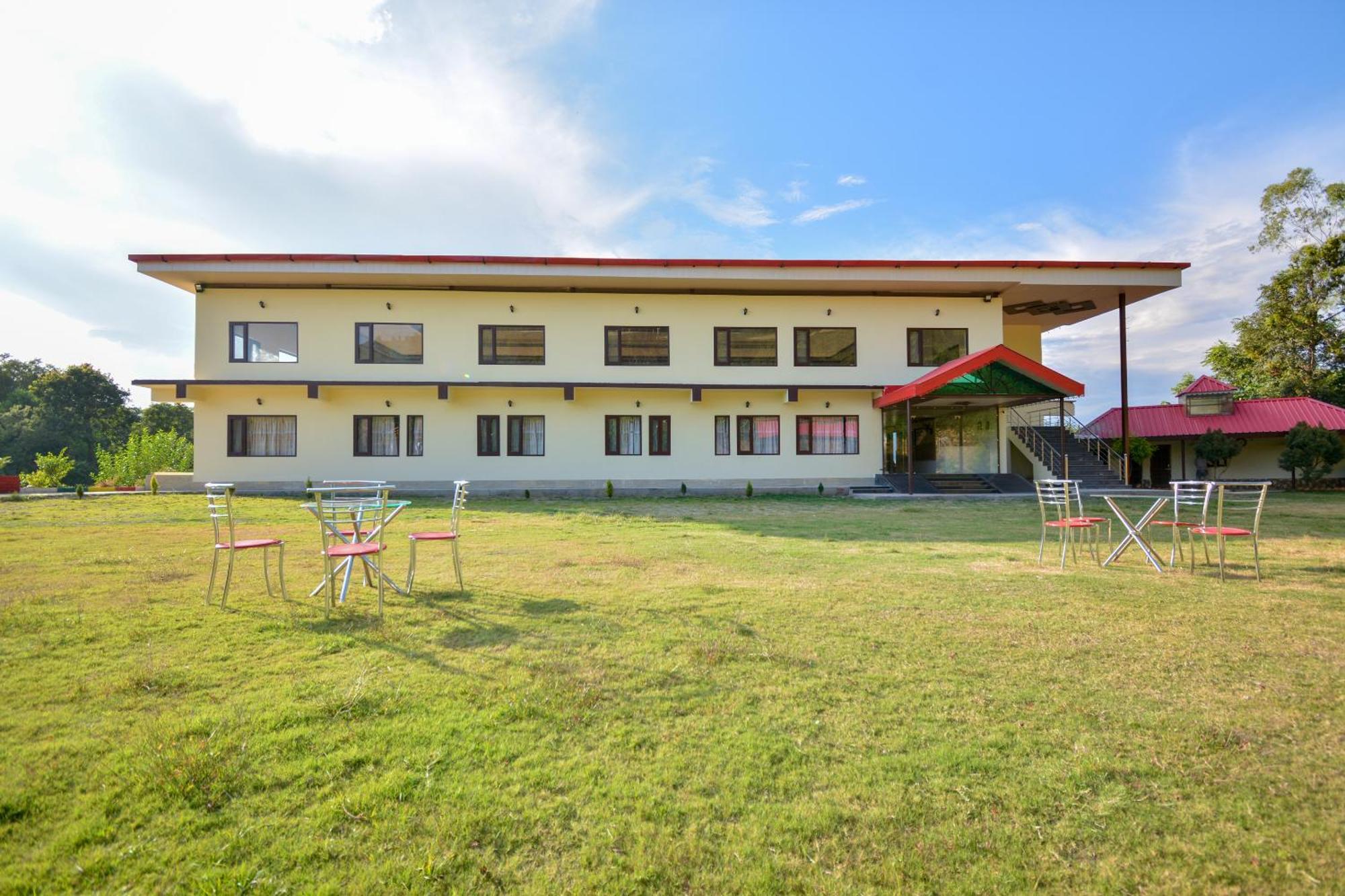 Nakshatra Resort Kunihar ภายนอก รูปภาพ