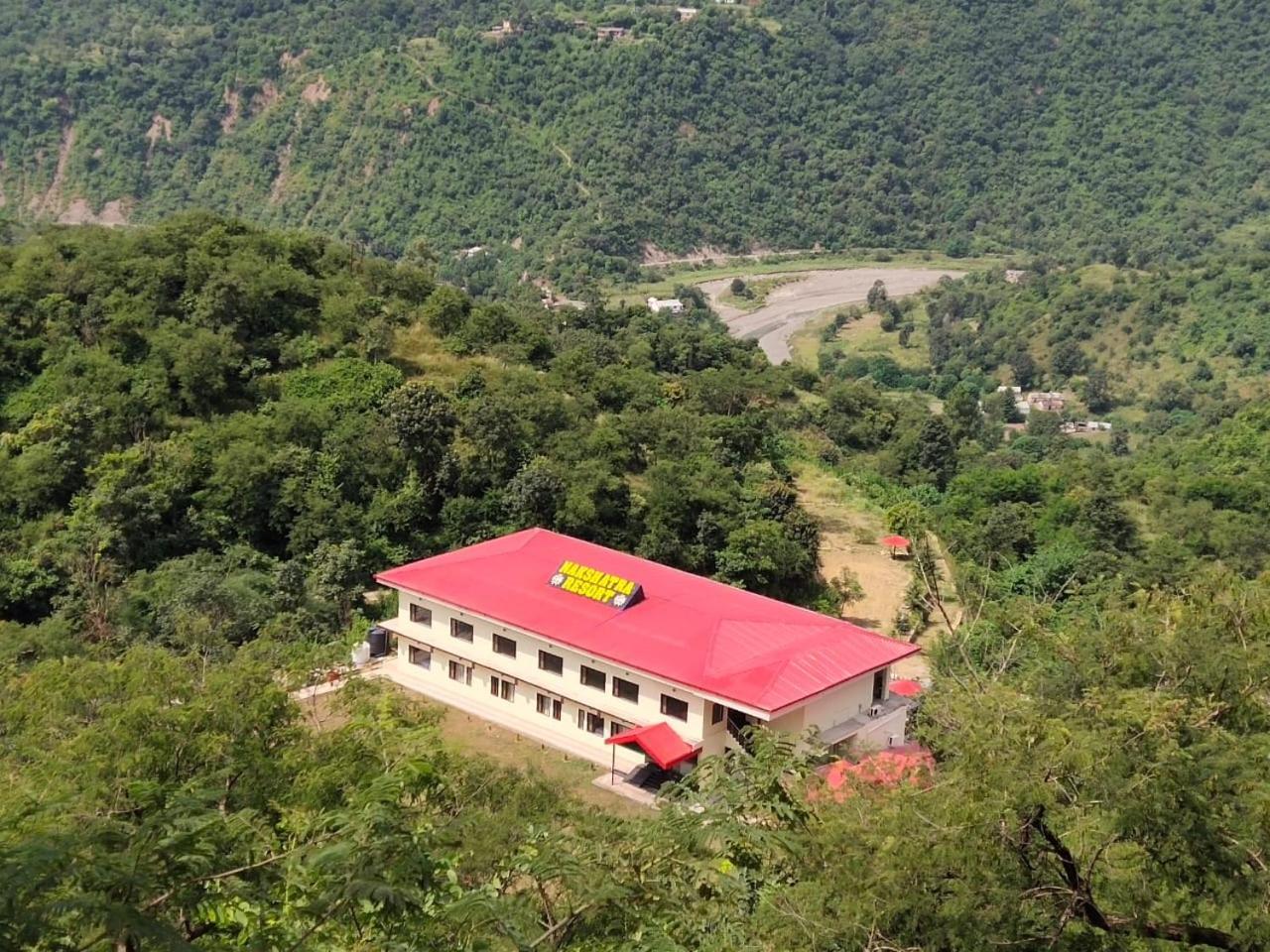 Nakshatra Resort Kunihar ภายนอก รูปภาพ