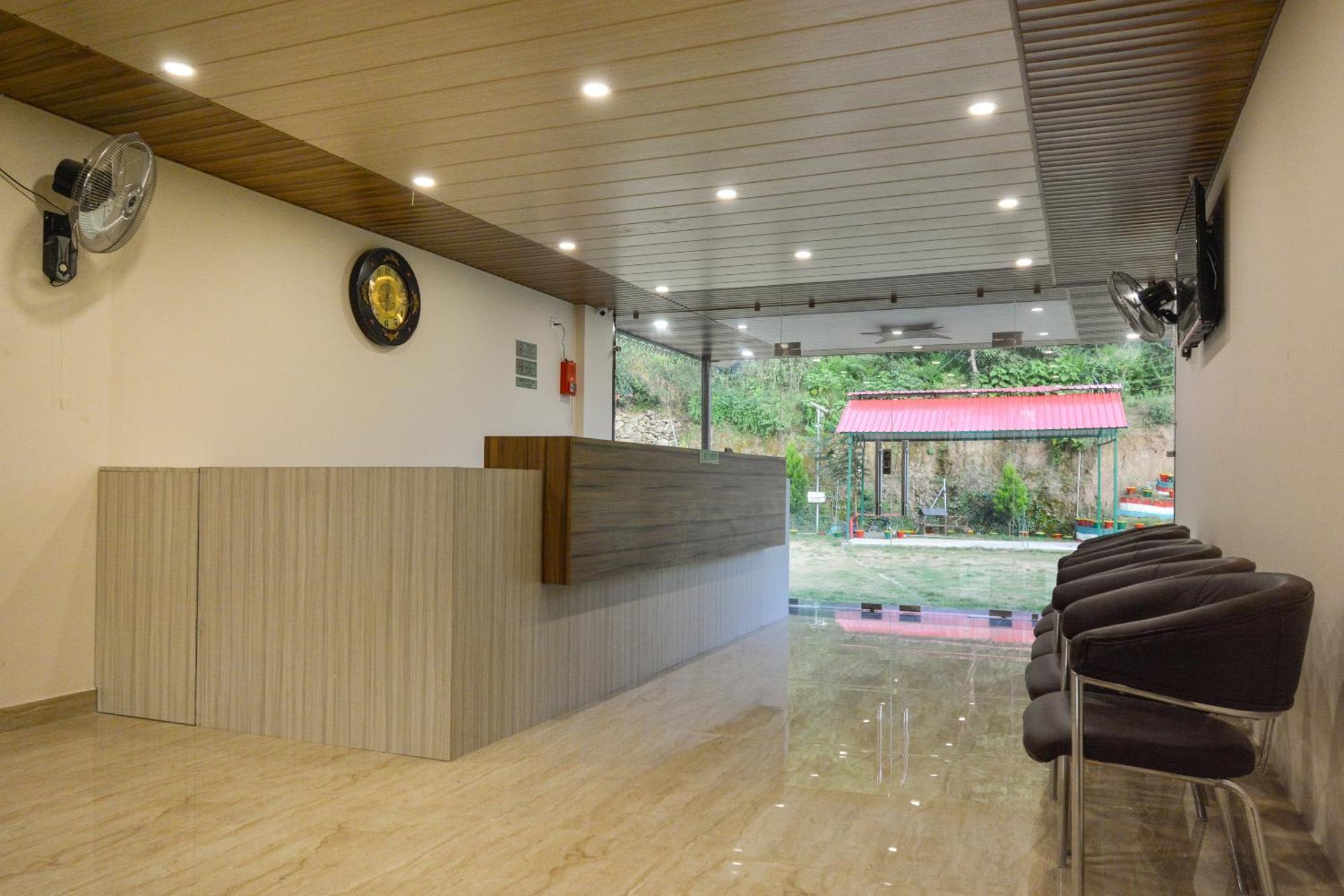Nakshatra Resort Kunihar ภายนอก รูปภาพ