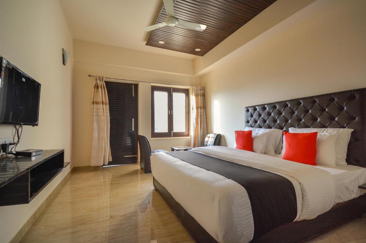 Nakshatra Resort Kunihar ภายนอก รูปภาพ