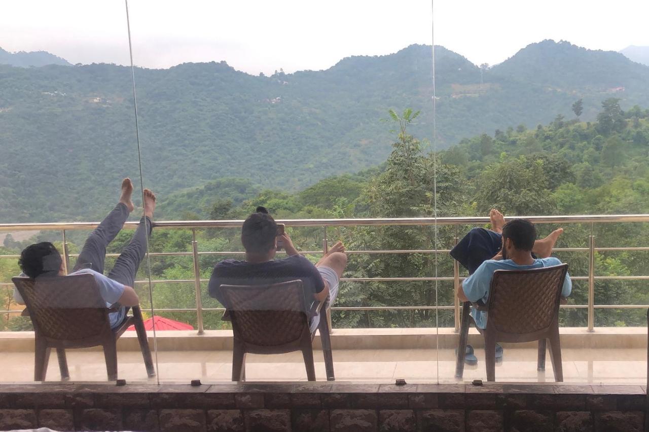 Nakshatra Resort Kunihar ภายนอก รูปภาพ